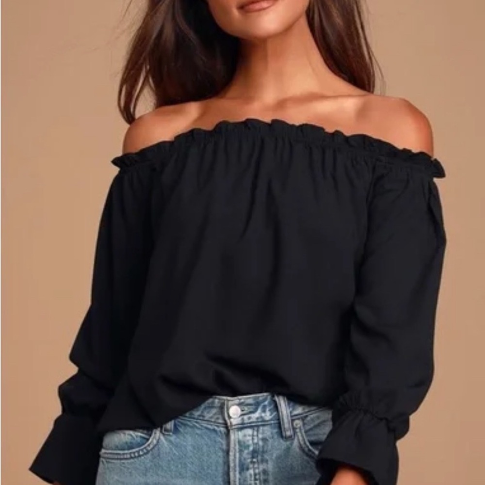 NWT Lulu's Black Off-Shoulder Blouse